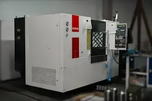 Токарный станок с наклонной станиной