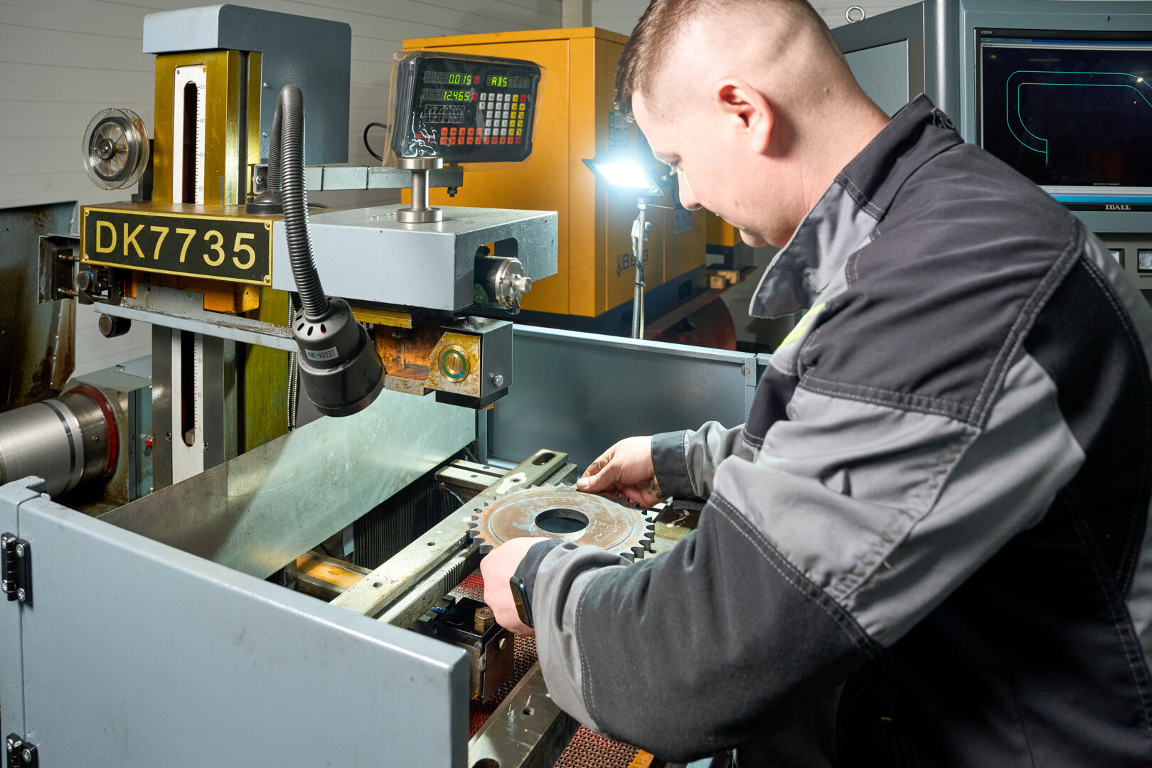  Электроэрозионная обработка (ЭЭРО) сложнопрофильных деталей